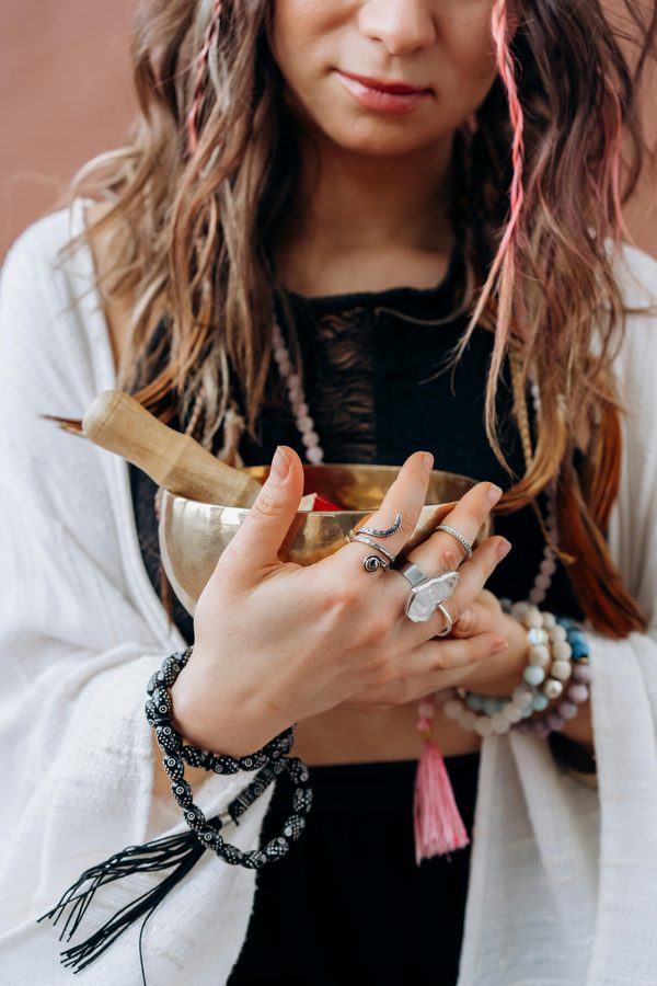 Pourquoi choisir bouddharmonie pour des objets spirituels tibétains authentiques ?